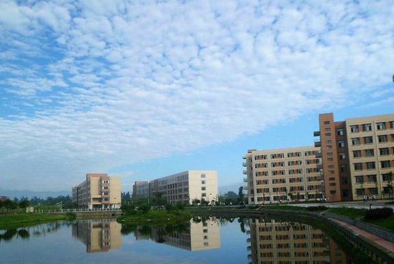 四川内江铁路机械学校